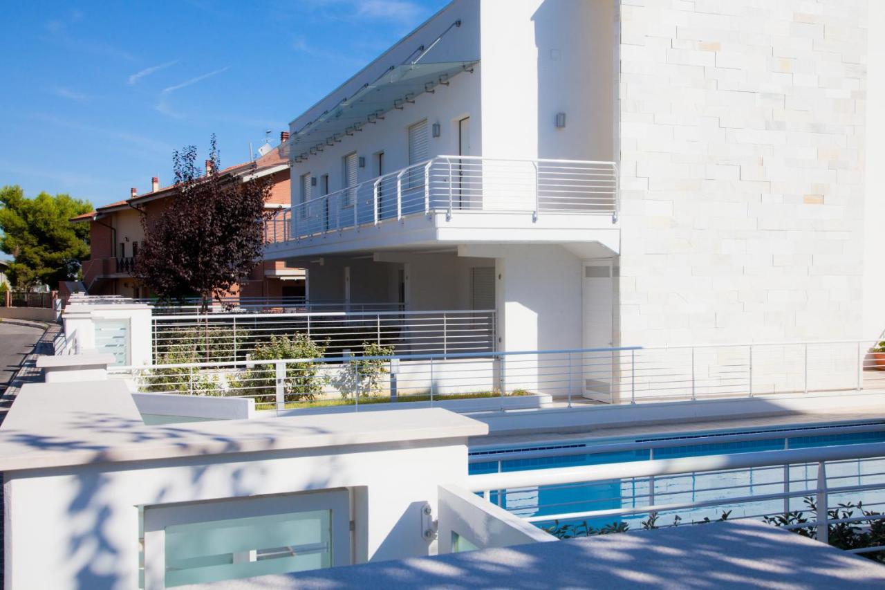 Cerrano Park Resort Пінето Номер фото
